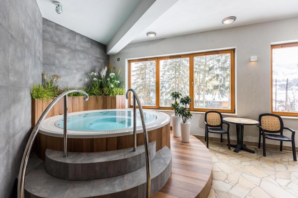Krokus Apartamentyzakopianskie Basen Sauna Jacuzzi Apartment *