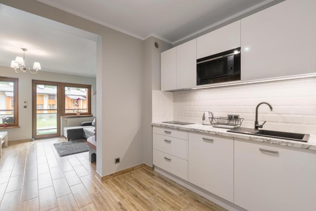 Апартаменти Krokus Apartamentyzakopianskie Basen Sauna Jacuzzi Закопане
